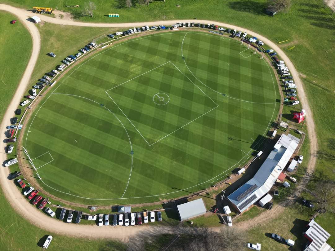 To score the best footy grand final seats at the 'MCG of the bush', fans go early and go