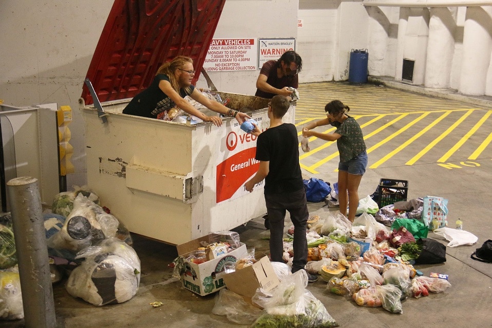 Why Some People See Dumpster Diving As An Ethical Way To Eat ABC News   045fec379392f5b0ea232543fa13c2fc