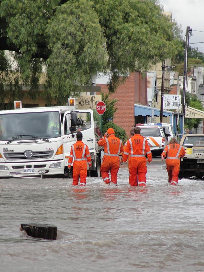 Soaked Victoria warned of flash flooding - ABC News