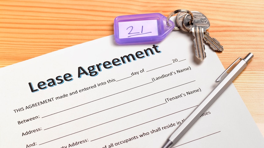 Lease agreement with pen and house keys