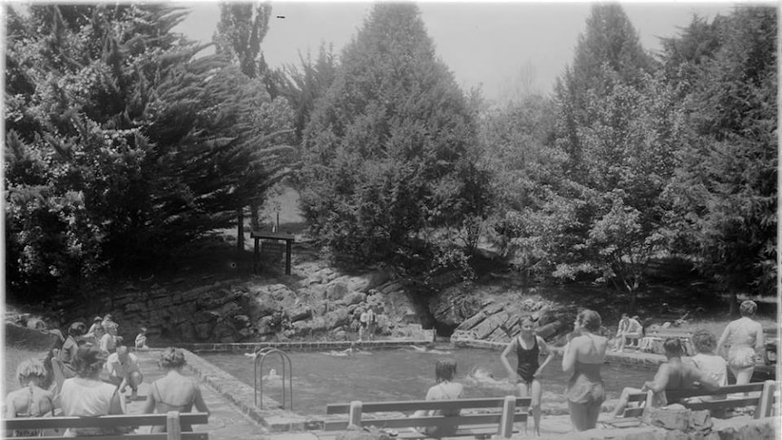 Buchan pool on a black and white postcard.