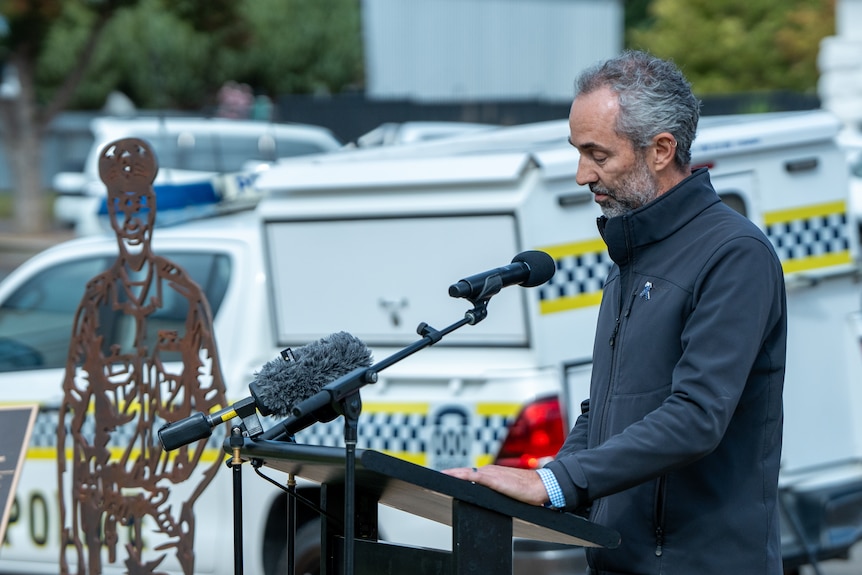 Tribute unveiled for SA Police Brevet Sergeant Jason Doig after fatal Tribute unveiled for SA Police Brevet Sergeant Jason Doig after fatal