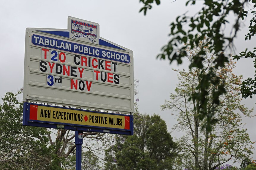 Sign outside Tabulam Public School wishing the cricket team good luck in the state finals.