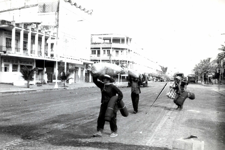 Cambodians return to an empty Phnom Penh in 1979