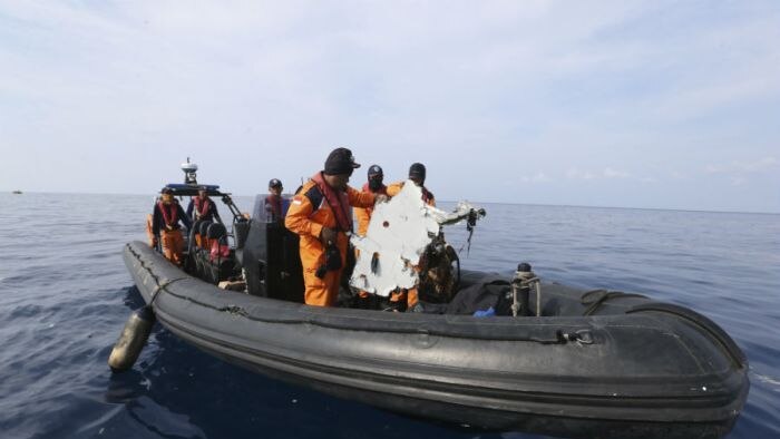 perahu penyelamat Lion Air