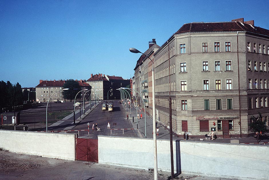 Berlin Wall, 1968