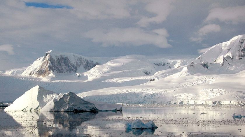 The research taken from Antarctic rock cores predicts a one metre sea level rise over the next century.