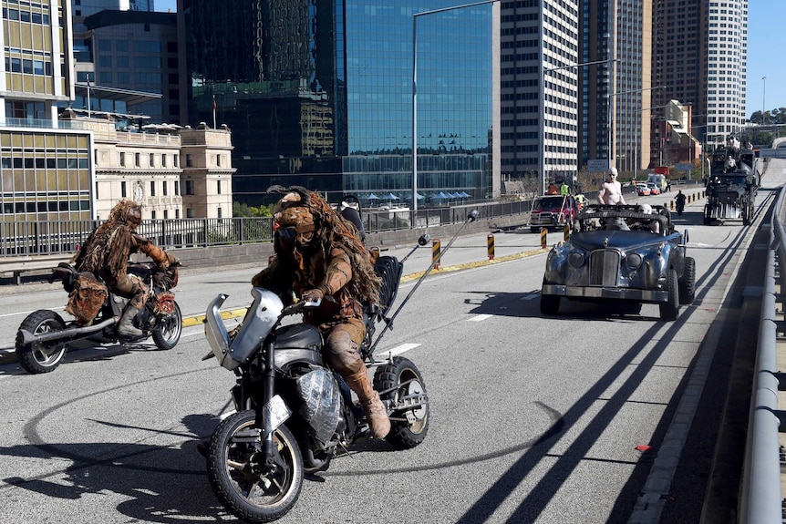 Promo filmed on Cahill Expressway