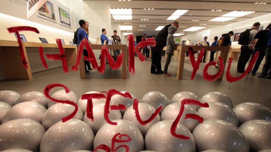 A tribute message to the late Steve Jobs written in lipstick