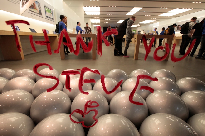 A tribute message to the late Steve Jobs written in lipstick