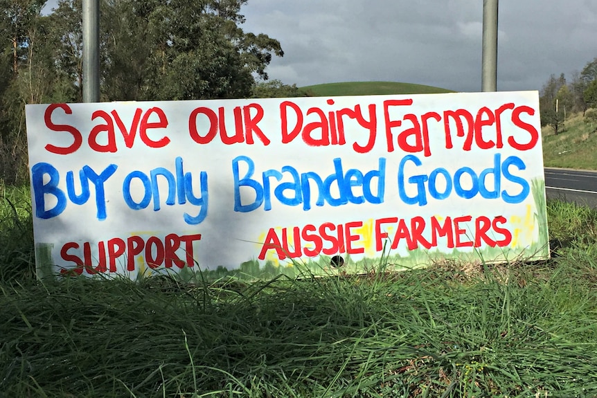 A sign in support of dairy farmers