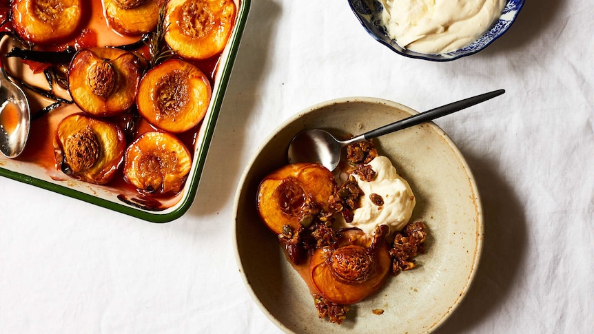 A tray of roast nectarines, bowl of lemon cream and a serving on the dessert, an easy summer dessert recipe.