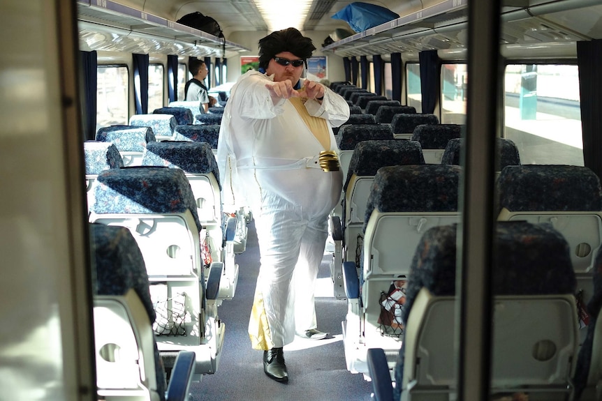 Elvis is on the train