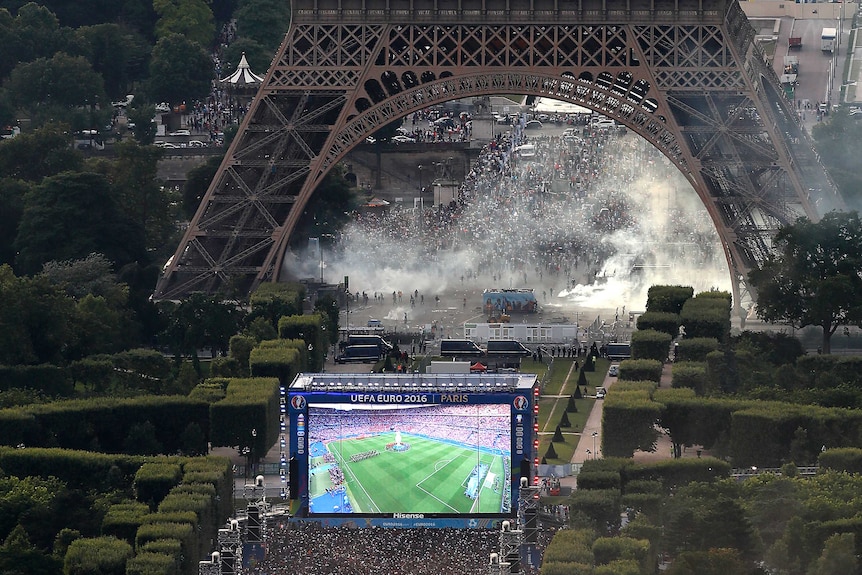 Tear gas at Eiffel Tower fan zone