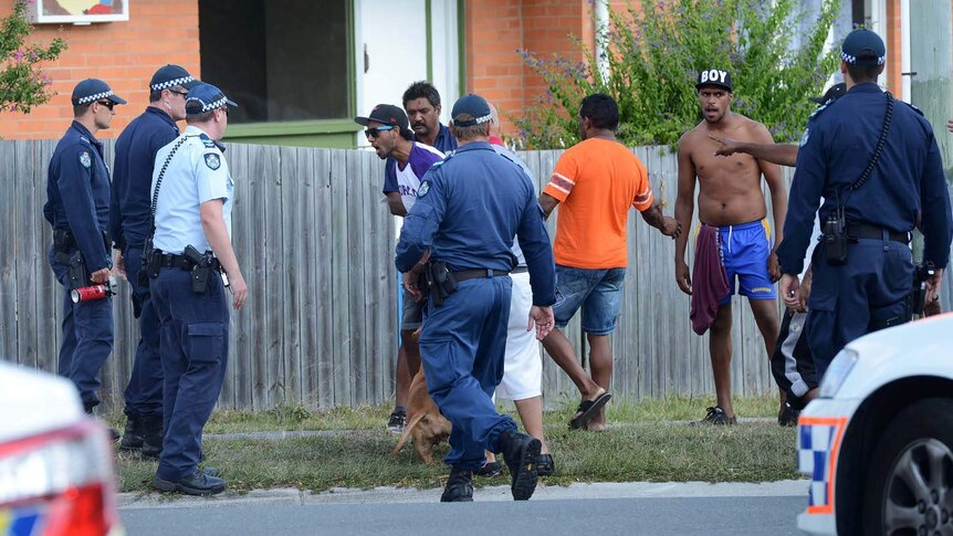 Aboriginal men confront police in Woodridge