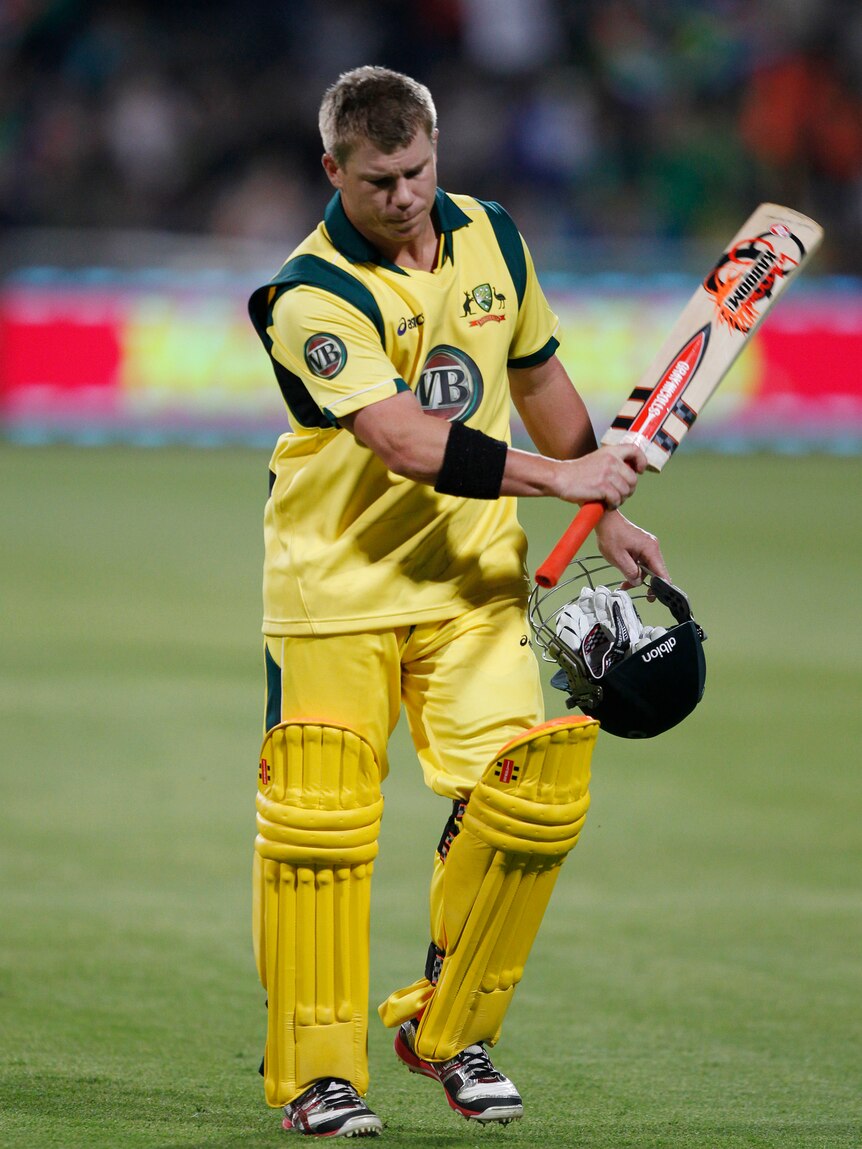 David Warner's run of centuries came to a shuddering halt when he was run out for 0 against the Proteas.
