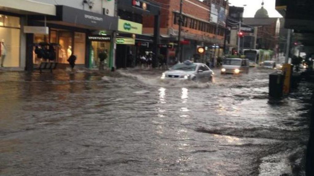 Intense storms deliver flash floods, hail to Melbourne - ABC News