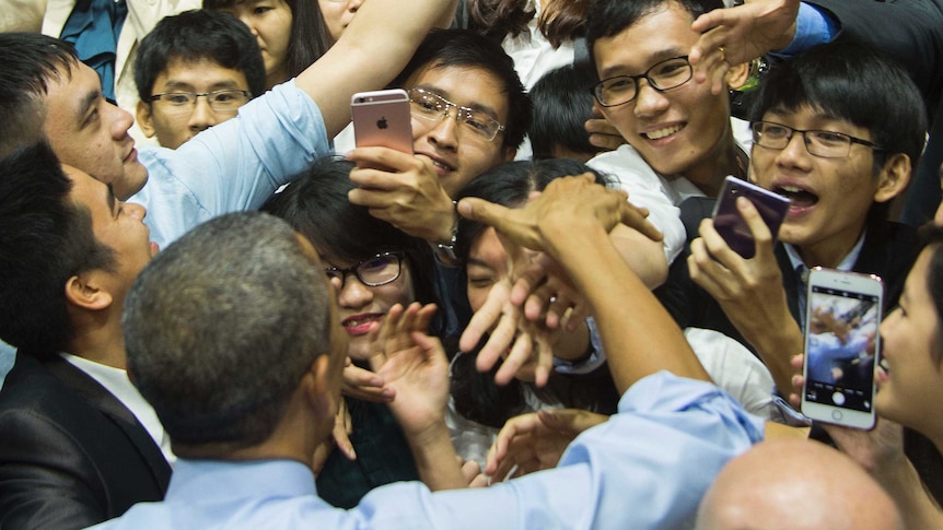 US President Barack Obama with youth in Vietnam