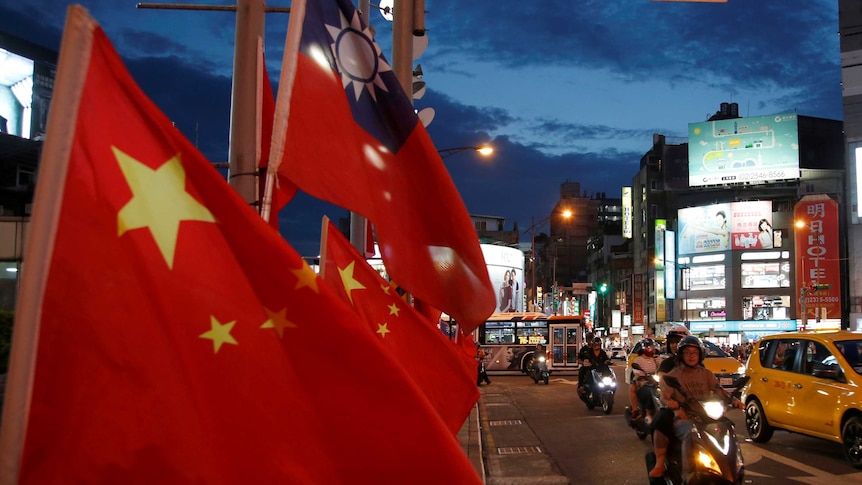 china taiwan flags.jpg