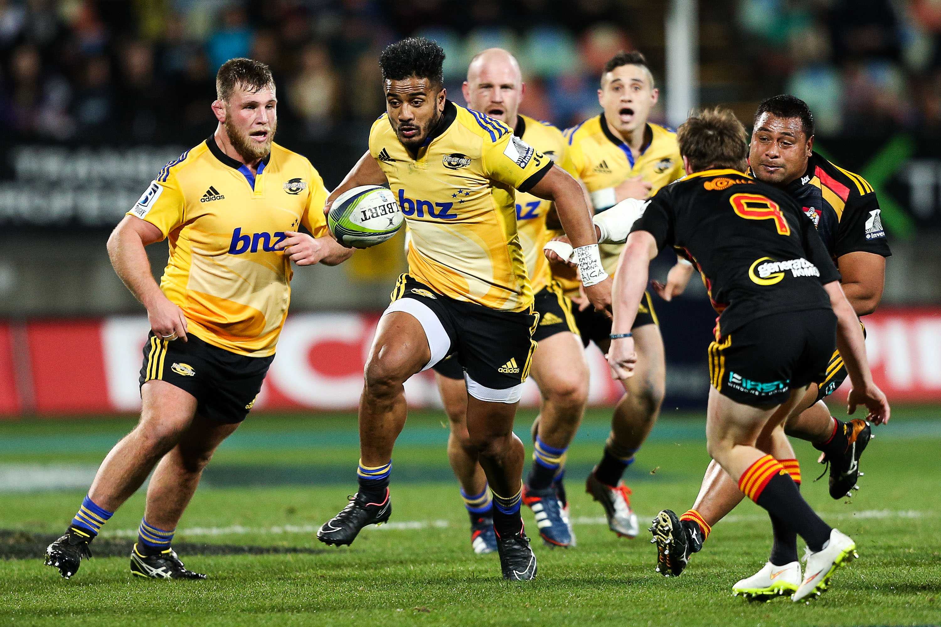 Hurricanes enter Super Rugby finals with 21-13 win over the Chiefs in ...