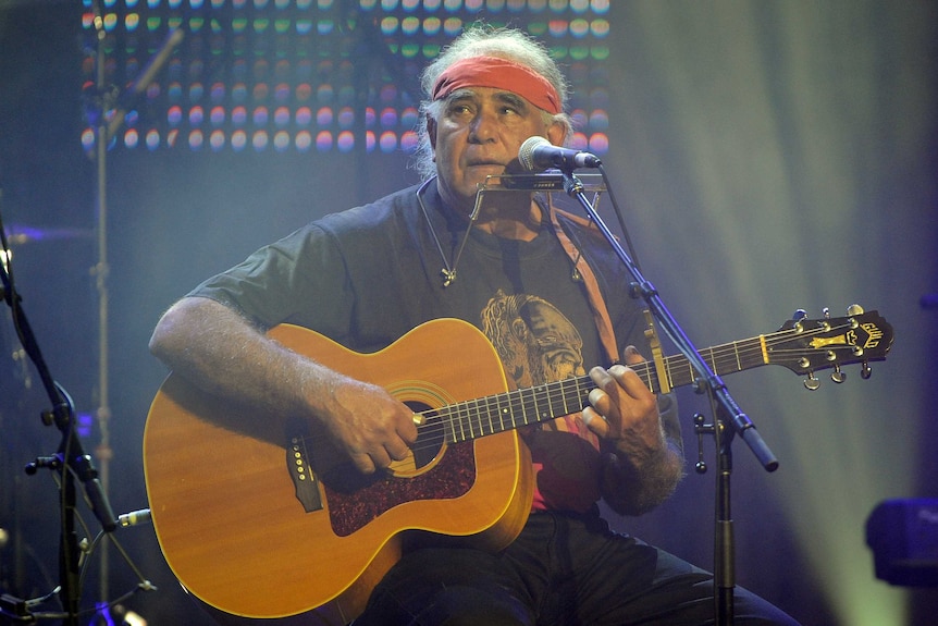 Legendary singer Kev Carmodyon stage at the 2009 ARIA Hall Of Fame Awards