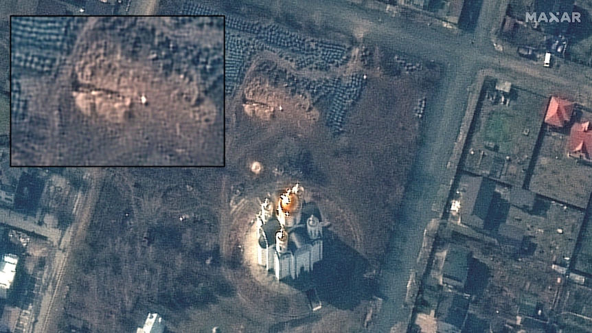 Overview image of a grave site in a churchyard, with a zoomed-in inset image showing the trench