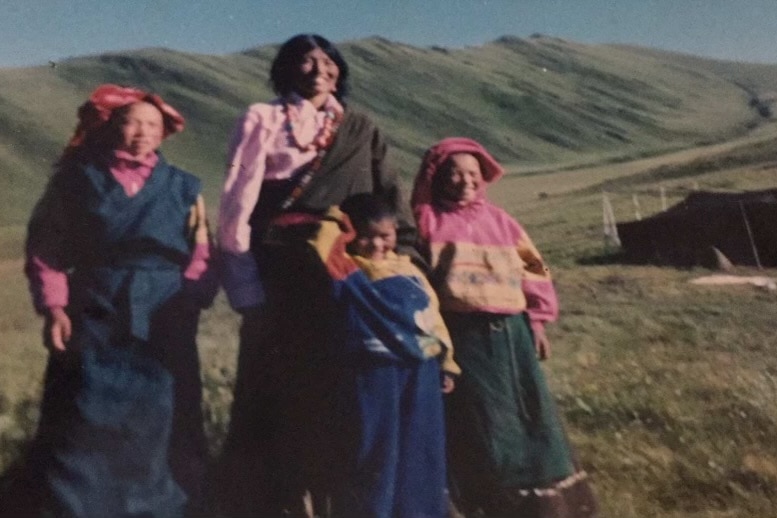 A Tibetan family