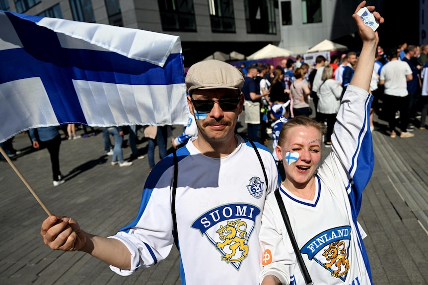 finnish hockey fans celebrating