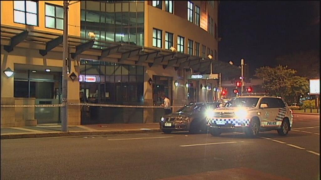 Man falls to death from Gold Coast holiday high-rise - ABC News