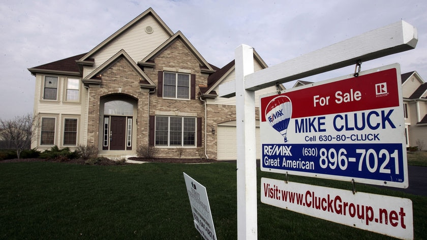 A house with For Sale sign in US