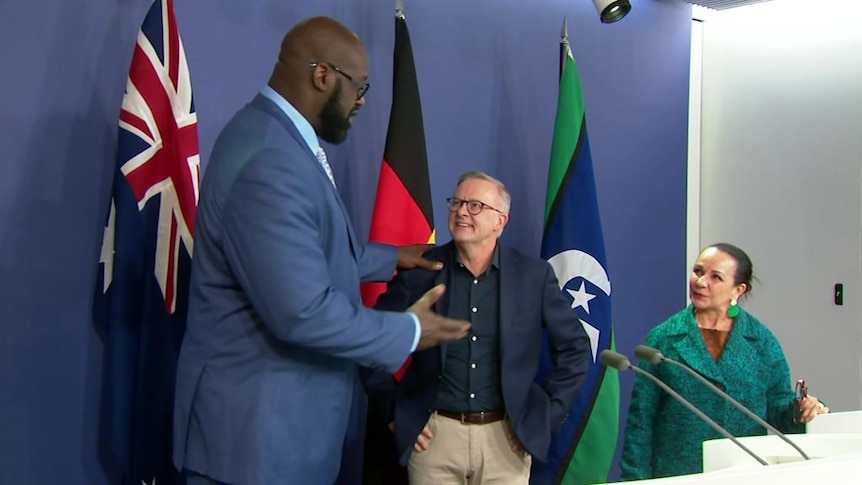 The moment Shaq meets with Australian Prime Minister Anthony Albanese