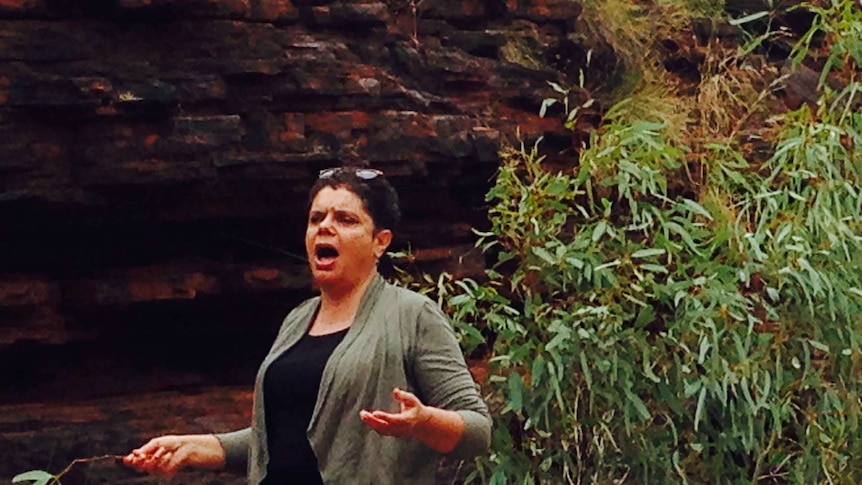 Deborah Cheetham singing in Karijini