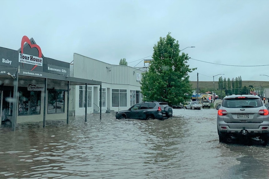 flooding impacting business and traffic in Cooma