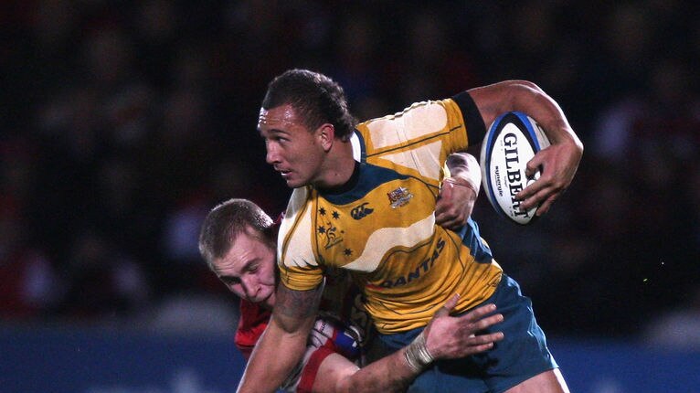 Cooper takes on the Gloucester defence