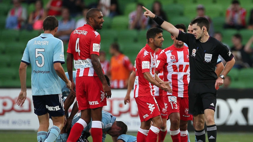 Orlando Engelaar is sent off against Sydney FC