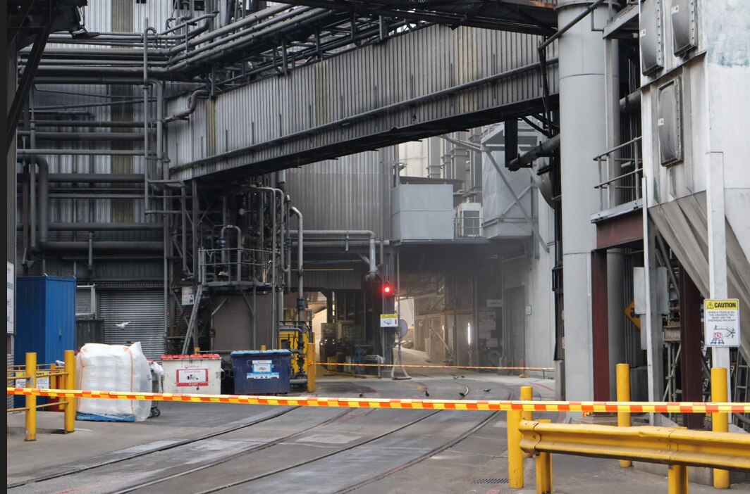 Silos collapse, spilling thousands of tonnes of wheat near Shoalhaven