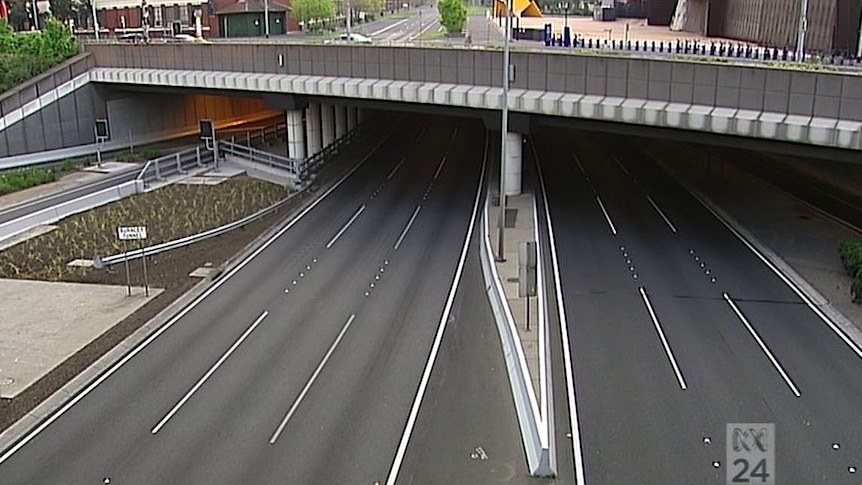 One of the Burnley tunnel entrances closed to traffic after a computer glitch.