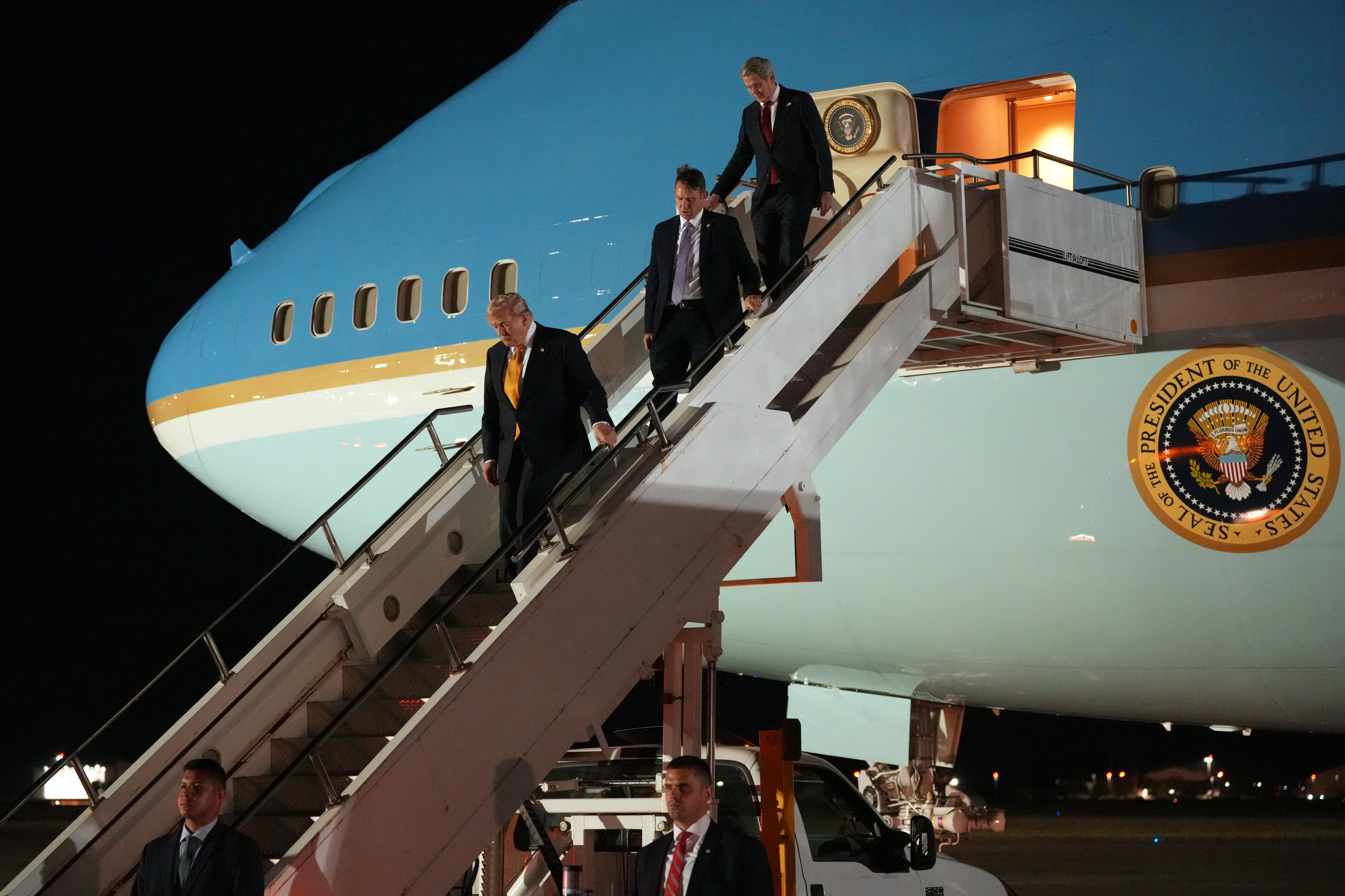 Secret Service reportedly urged Trump to leave Türkiye on old Air Force One
