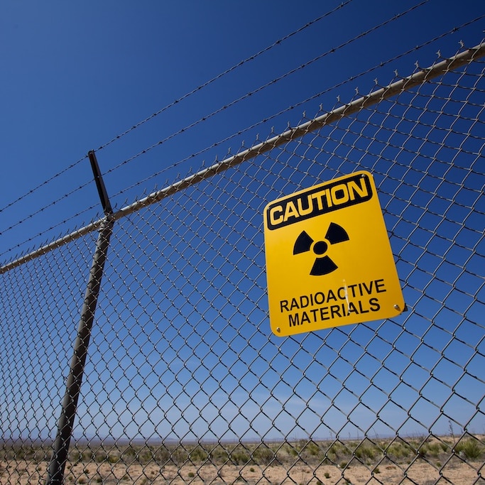 Nuclear warning sign