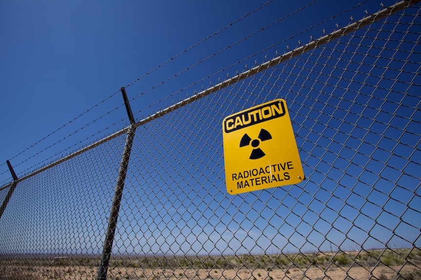 Nuclear warning sign