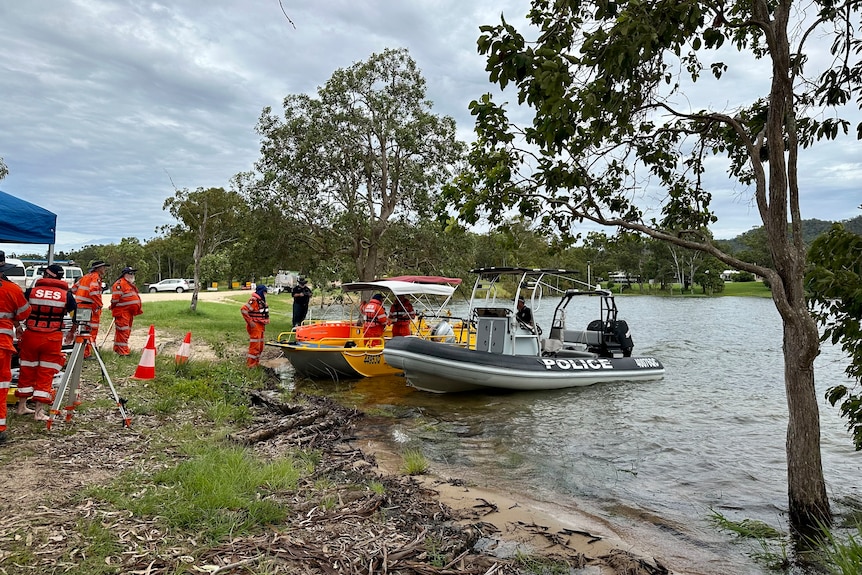 SES search boats on the shore