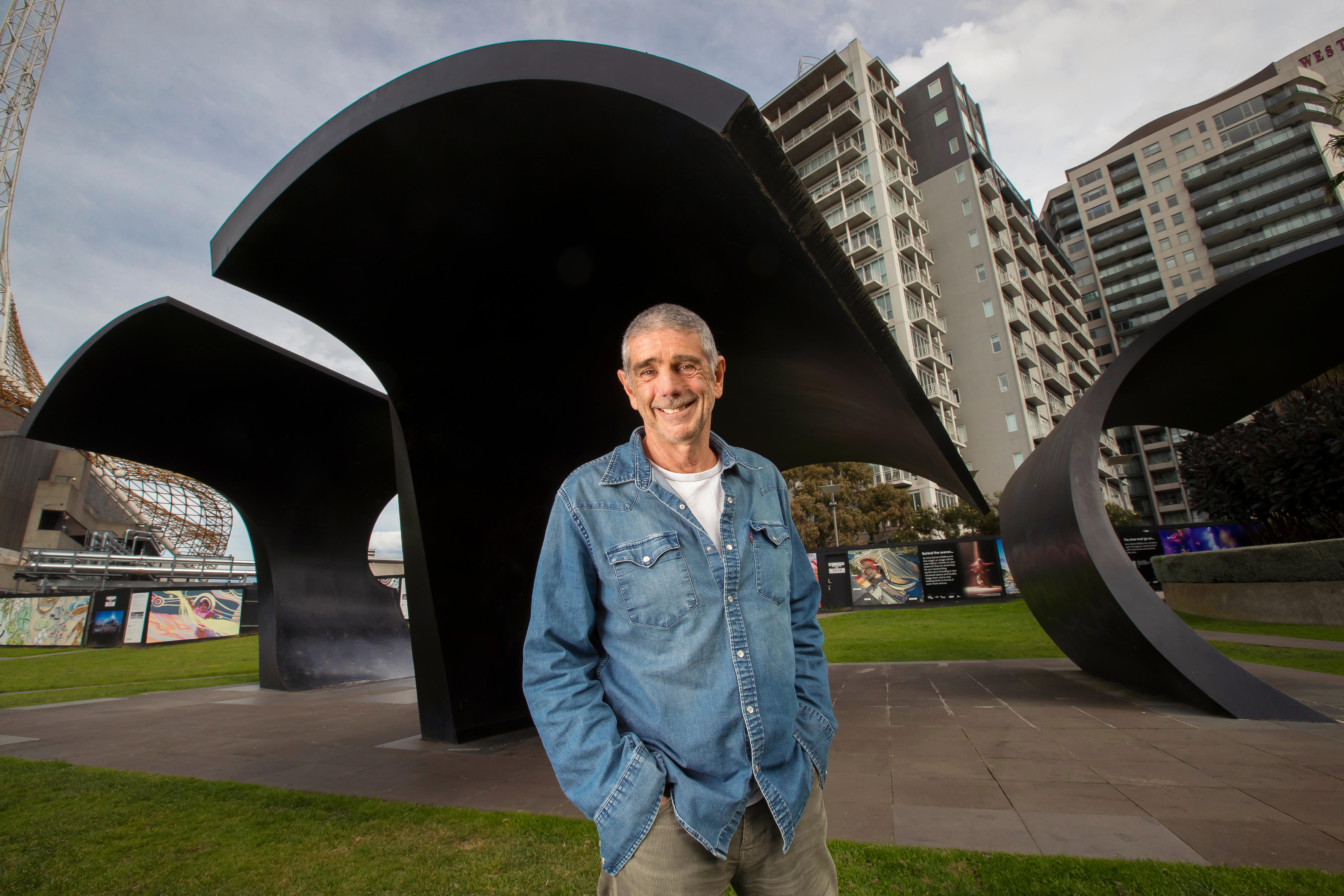 ABC presenter Trevor Chappell to hang up mic after 26 years