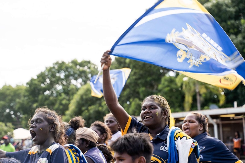 Ranku fan waving flag