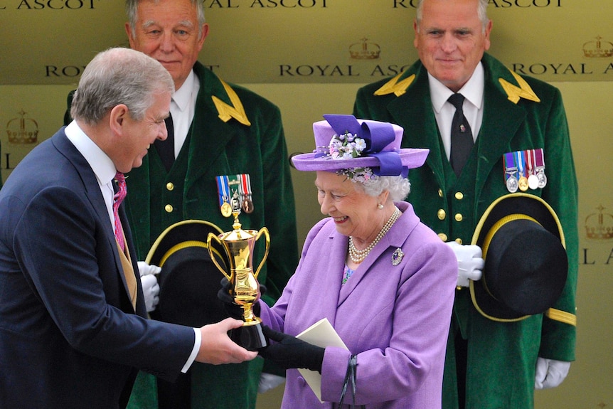 Queen accepts Ascot Gold Cup