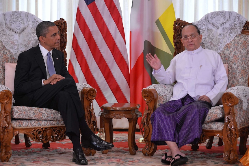 US president Barack Obama and Burma's president Thein Sein hold a meeting at the regional parliament building in Rangoon.