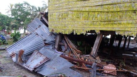 Houses destroyed in Louva by Solomon Islands tsunami