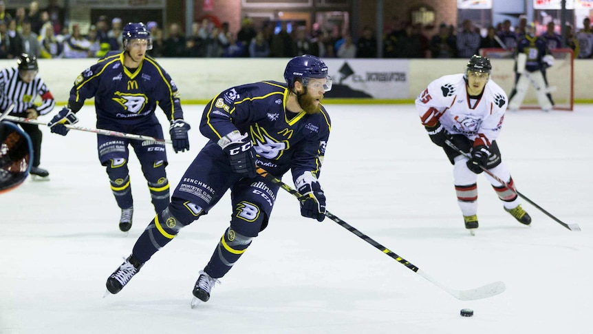 Georgie Wudrick playing Ice Hockey with the Canberra Brave