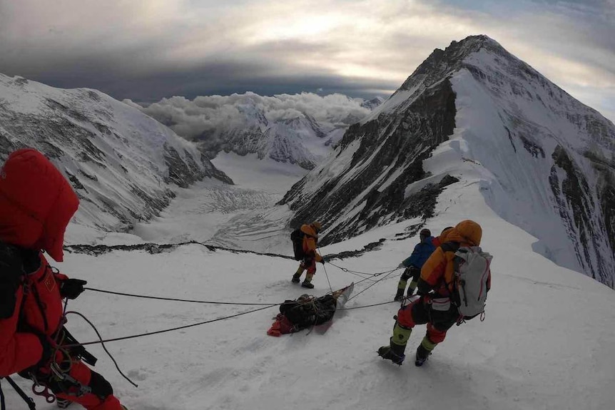 man rescued on Mount Everest