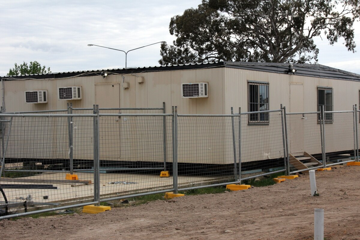 Community celebrates opening of new Islamic mosque in Canberra's north ...
