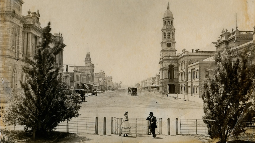 Looking down King William Street, with City Hall on the right, in 1870